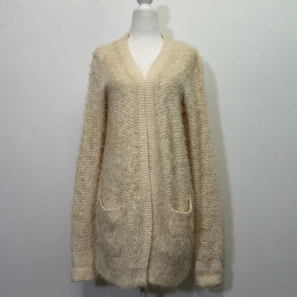 Pins and Needles Cream Fuzzy Open Front Cardigan Sweater Size M - Picture 3 of 9